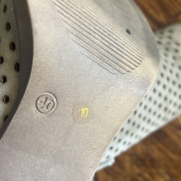 Barbara Barbieri Tan Perforated Suede Leather Block Heel Sandals 10.0 - Picture 4 of 4